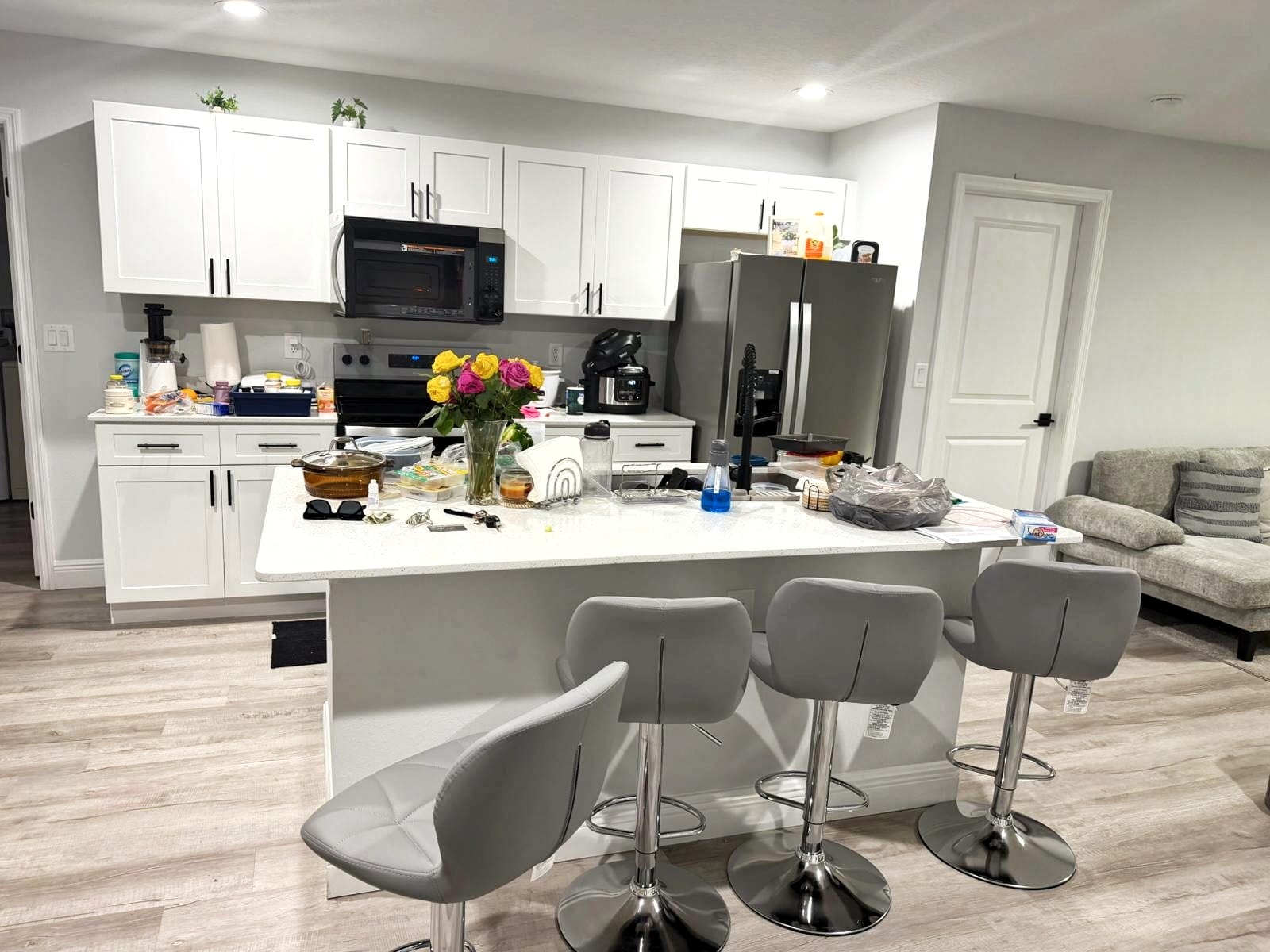 Kitchen before cleaning by AVN